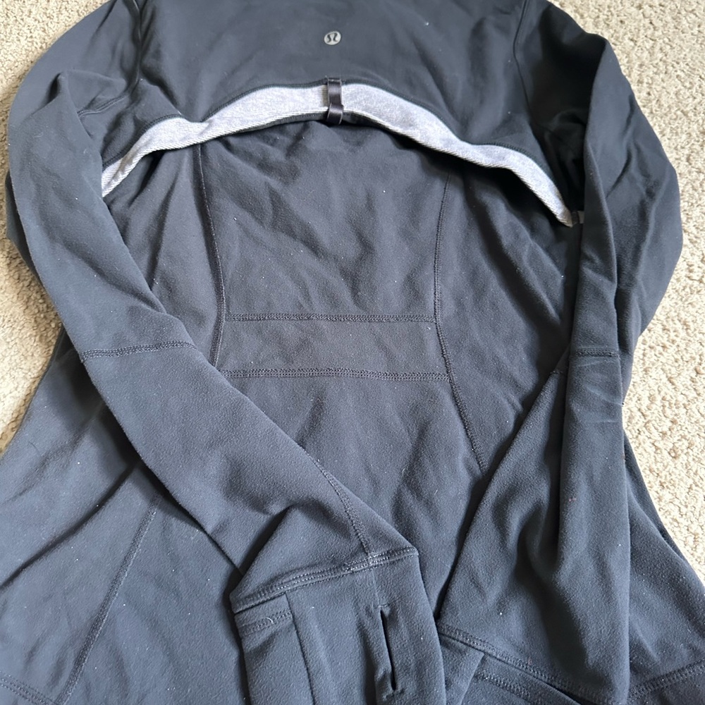 Lululemon define Gray Zip-Up Jacket size 6 - Picture 2 of 3